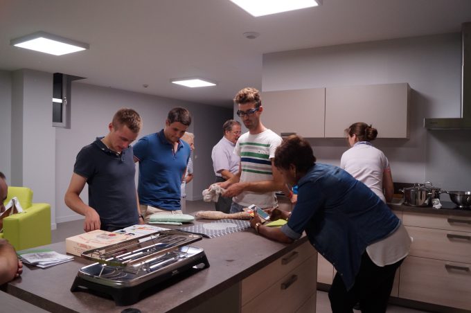 préparation du repas en communauté